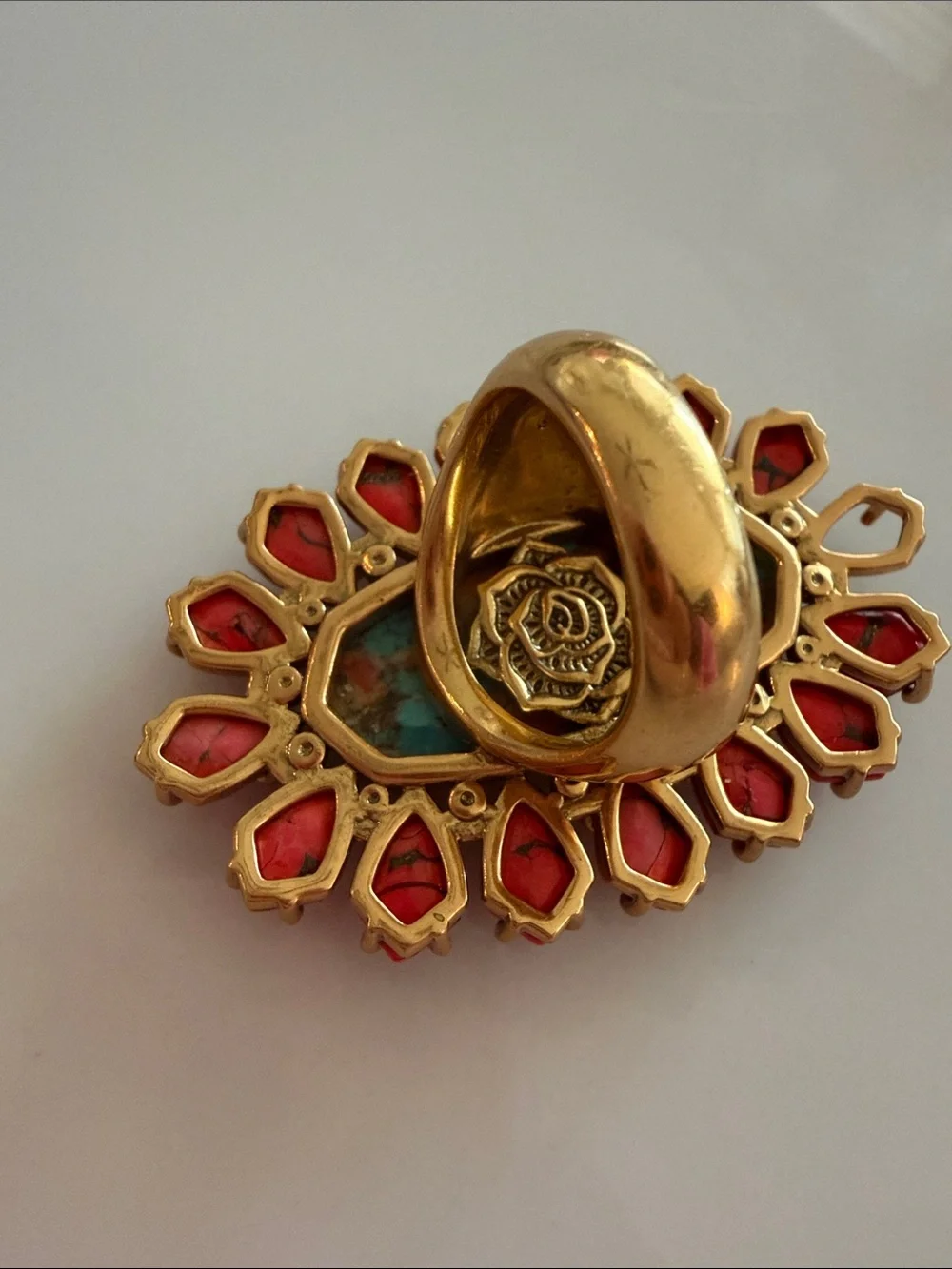 Kendra Scott gold tone